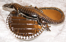 Laden Sie das Bild in den Galerie-Viewer, Gürtelschnalle Krokodil