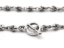Laden Sie das Bild in den Galerie-Viewer, Eine Totenkopfkette aus Sterlingsilber
