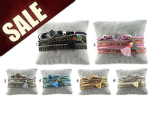 Laden Sie das Bild in den Galerie-Viewer, Wunderschöne Alcantara Wickelarmbänder "Esmeralda"