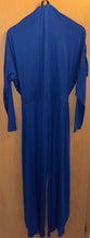 Laden Sie das Bild in den Galerie-Viewer, HosenRock in blau Größe 40/L
