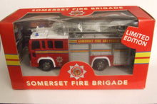 Laden Sie das Bild in den Galerie-Viewer, Limitierte Auflage mit Zertifikat, Richmond Toys
