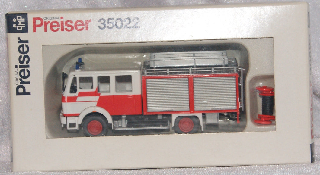 Preiser H0 35022 Löschgruppenfahrzeug LF 16 FW Frankfurt MB 1222 AF
