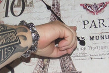 Laden Sie das Bild in den Galerie-Viewer, Das Mega-Skull-Armband aus Edelstahl
