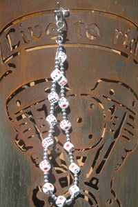 Portemonnaiekette, Schlüsselkette, Hosenkette, mit weißen Würfeln